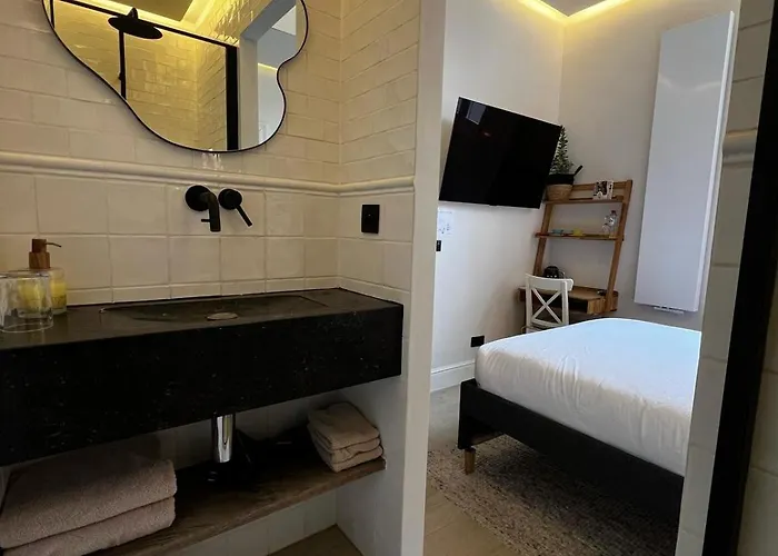 Roxy's Fishmarket لوفين